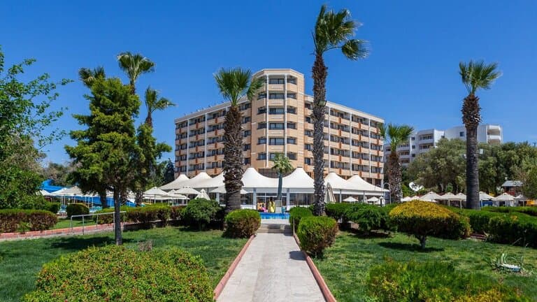 The Holiday Resort Hotel