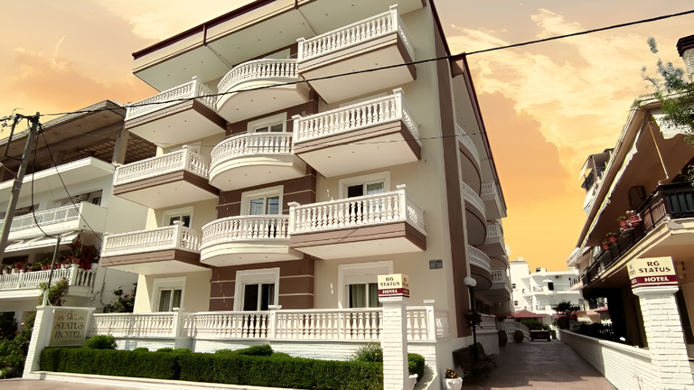 RG Status Hotel