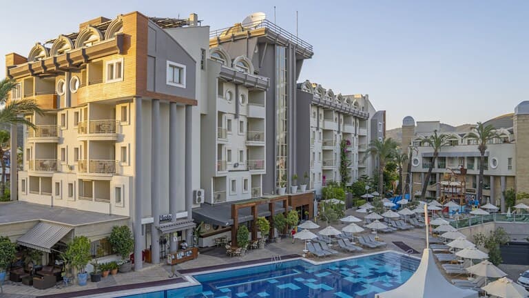 Grand Cettia Hotel